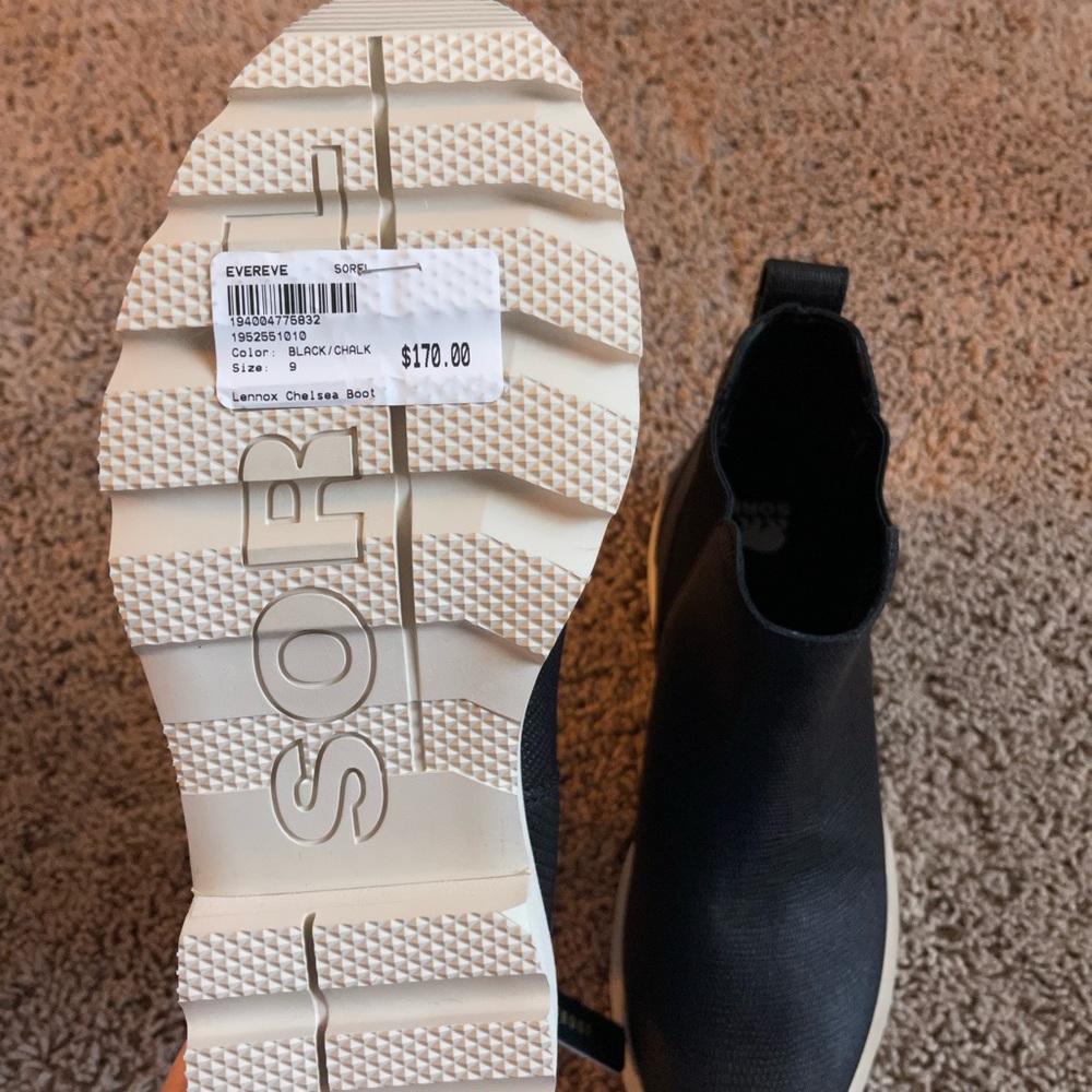 Sorel Lennox Chelsea boot size 9